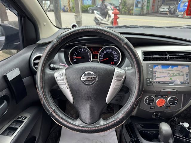 2020年LIVINA 1.6 高階主管愛車 內裝外觀九成新  第12張相片