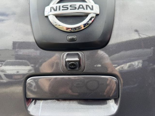 2020年LIVINA 1.6 高階主管愛車 內裝外觀九成新  第16張相片