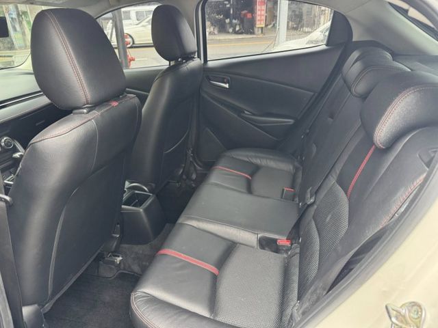 16年馬二 小鋼炮 少跑8萬 無菸車 女用一手車~  第10張相片