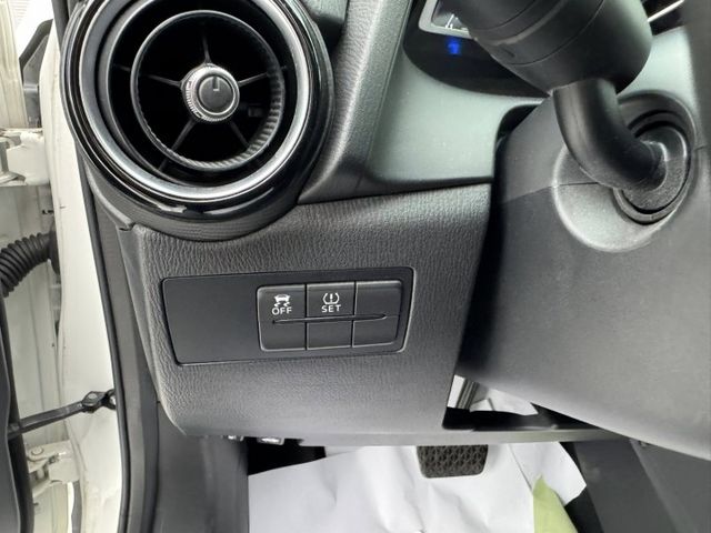 16年馬二 小鋼炮 少跑8萬 無菸車 女用一手車~  第16張相片