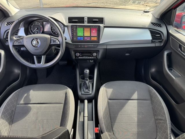 FABIA  第10張相片