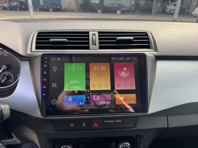 FABIA  第13張相片