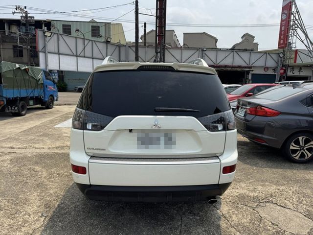 08年奧蘭特2.4 白 一手車 里程13萬 無抽菸~  第5張相片