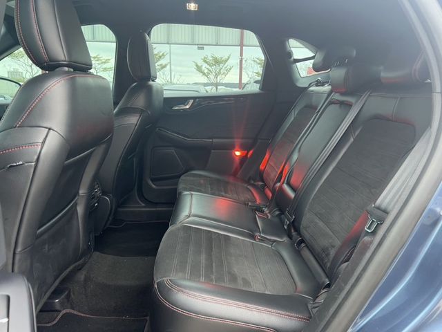 KUGA  第7張相片