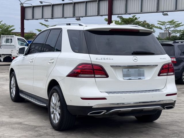 GLE-CLASS  第4張相片