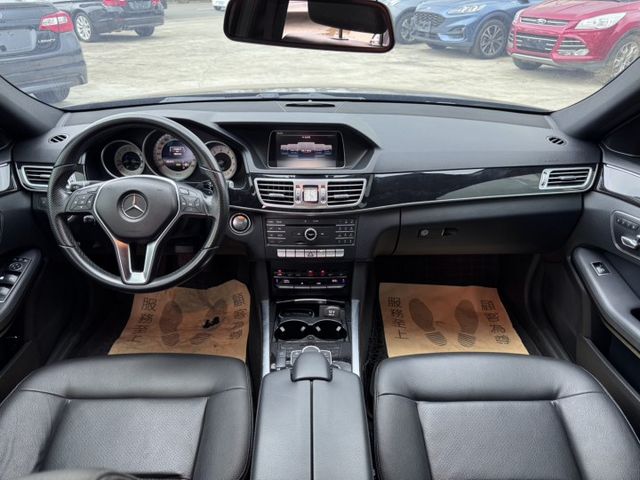 E-CLASS W212  第8張相片