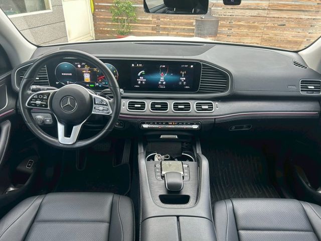 GLE-CLASS  第10張相片