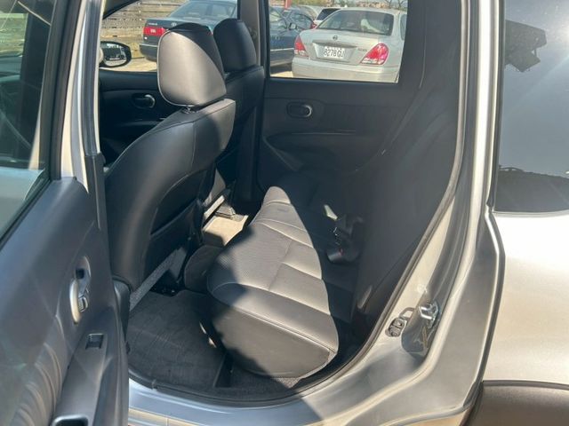 LIVINA  第7張相片