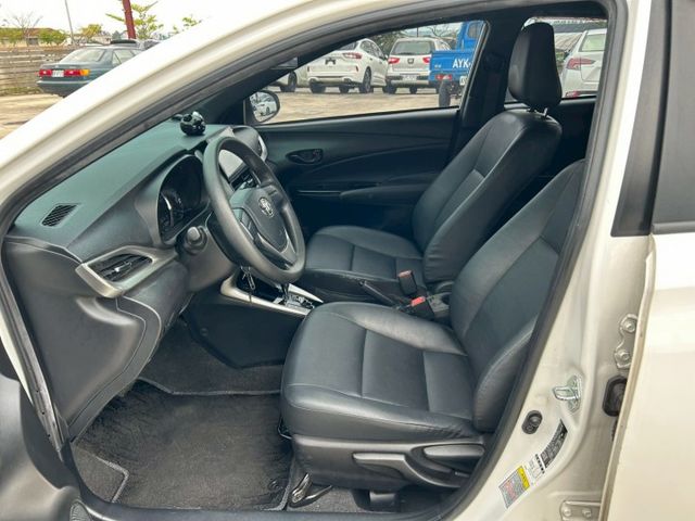 YARIS  第8張相片