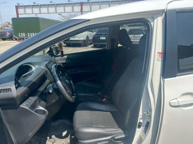 SIENTA  第7張相片