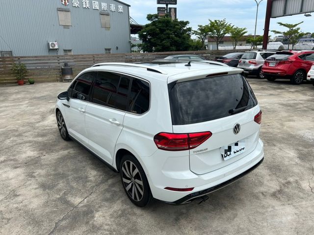 TOURAN  第4張相片