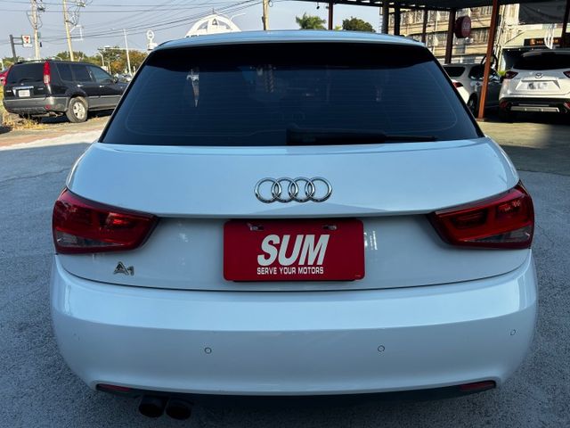 【預約可享優惠價】AUDI 1.4雙門渦輪小鋼炮／HID頭燈／換檔撥片／恆溫空調／倒車影像／定速／四氣囊／煞車力道分配  第4張相片