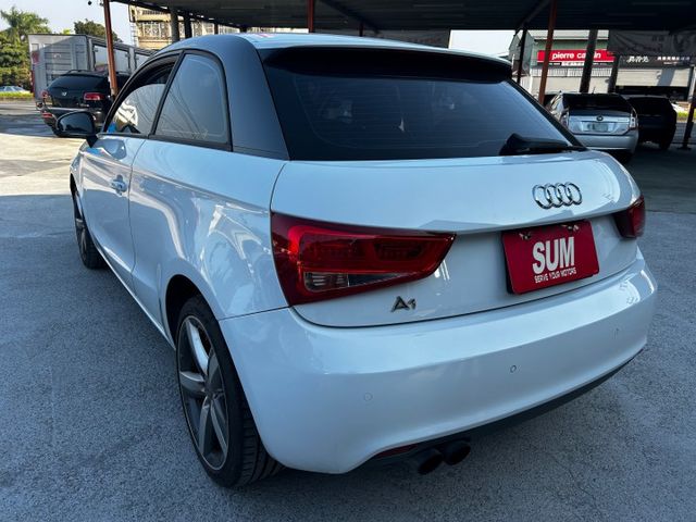 【預約可享優惠價】AUDI 1.4雙門渦輪小鋼炮／HID頭燈／換檔撥片／恆溫空調／倒車影像／定速／四氣囊／煞車力道分配  第6張相片