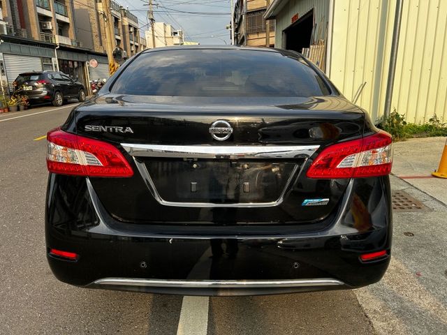 【預約可享優惠價】豪華影音版／原鈑件／一手車／可認證／可全額貸款低利率實施中，《來電：0939-123-948楊先生》  第4張相片
