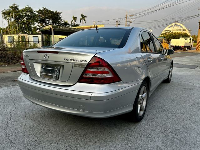 【本月預約好禮相送】低里程稀有車／定速／電動記憶座椅／後座出風口／自動頭燈／雙區恆溫  第6張相片