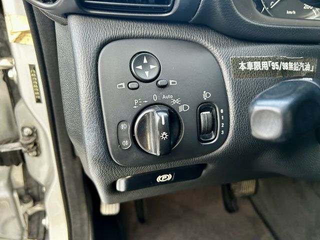 【本月預約好禮相送】低里程稀有車／定速／電動記憶座椅／後座出風口／自動頭燈／雙區恆溫  第9張相片