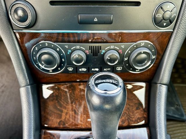 【本月預約好禮相送】低里程稀有車／定速／電動記憶座椅／後座出風口／自動頭燈／雙區恆溫  第11張相片