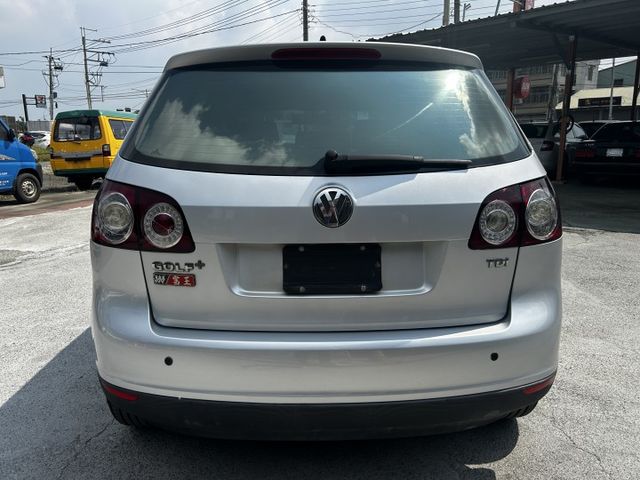 【本月預約好禮相送】稀有低里程柴油版／車旅最佳選擇→車內高頂大空間．大行李箱→座椅平整化空間→飛機餐桌墊．置杯架等  第4張相片