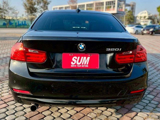 【本月預約好禮相送】雙前電動椅／恆溫空調／倒車影像／8速手自排／換檔撥片《來電：0939-123-948楊先生  第4張相片