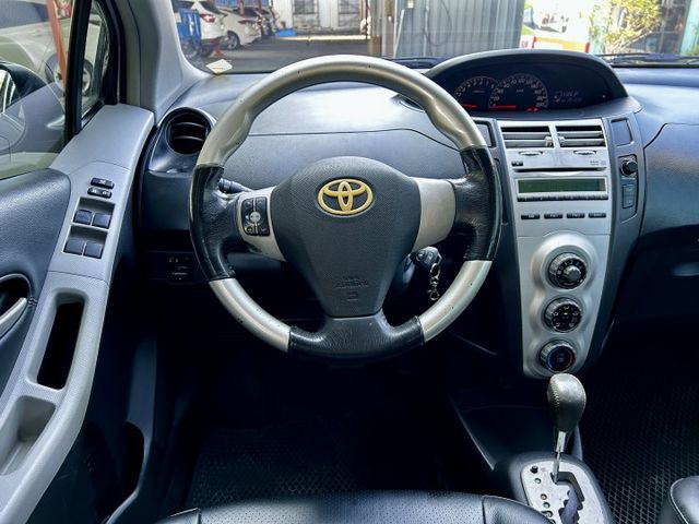 【預約好禮相送】外觀亮麗如新／內裝無破損／一手代步省油小車→歡迎您蒞臨指導賞車《來電：0939-123-948楊老闆》  第7張相片