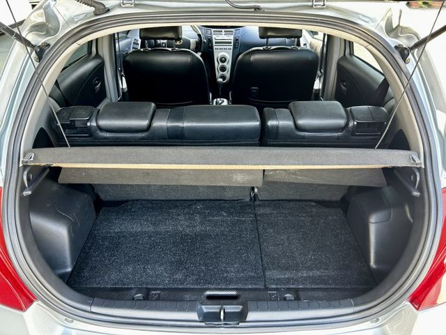 【預約好禮相送】外觀亮麗如新／內裝無破損／一手代步省油小車→歡迎您蒞臨指導賞車《來電：0939-123-948楊老闆》  第11張相片