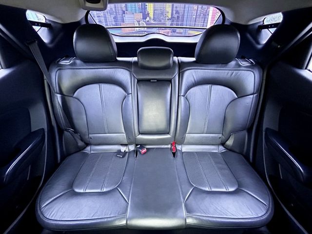 【特價詳情在內文】車況佳／自動頭燈／電動收折含調整／後座分離傾倒／日行燈  《來電：0939-123-948楊老闆》  第11張相片