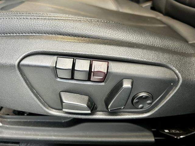 汽油28i／盲點偵測／原鈑件／4WD／恆溫獨立空調／電動記憶座椅／LED頭燈《來電：0939-123-948楊先生》  第12張相片