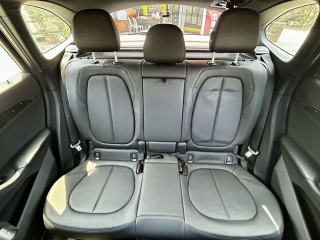 汽油28i／盲點偵測／原鈑件／4WD／恆溫獨立空調／電動記憶座椅／LED頭燈《來電：0939-123-948楊先生》  第13張相片