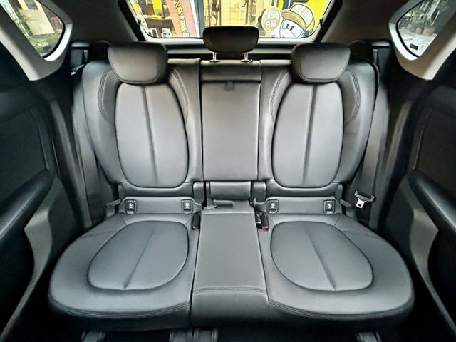 汽油218i／稀有低里程／定速／原鈑件／電動記憶座椅／雙區恆溫空調／電子手煞車《來電：0939-123-948楊先生》  第13張相片