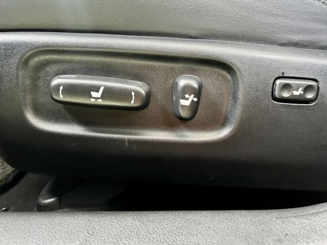 低里程好車／定速／電動椅／電動後視鏡／獨立恆溫空調／找老楊立即優惠為13.8萬《來電：0939-123-948楊老闆》  第9張相片