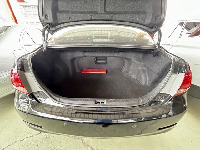 低里程好車／定速／電動椅／電動後視鏡／獨立恆溫空調／找老楊立即優惠為13.8萬《來電：0939-123-948楊老闆》  第14張相片