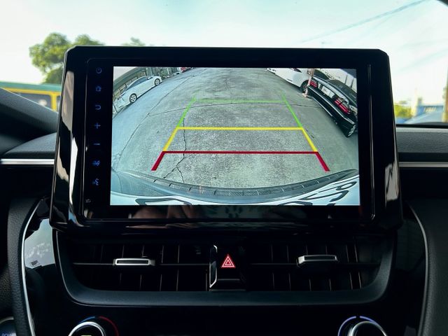 【預約好禮相送】原鈑件／Carplay&Android Auto／導航／免鑰匙啟動／跟車系統／抬頭顯示器／獨立恆溫空調  第15張相片