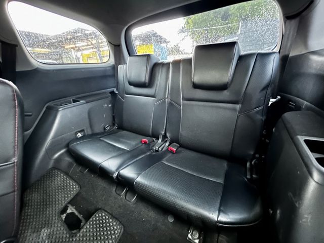 【預約好禮相送】可認證／前後車距雷達／車況佳／5+2座位適合全家出遊《來電：0939-123-948楊老闆  第9張相片