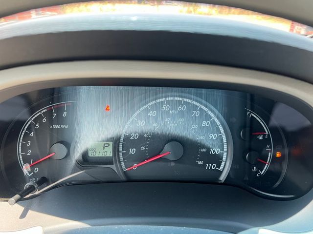 新車價200多萬的Toyota Sienna，搭載3.5升V6引擎與6速手自排變速箱動力系統，8人座全家出遊超讚  第4張相片