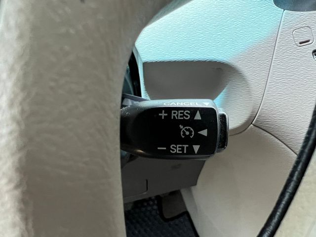 新車價200多萬的Toyota Sienna，搭載3.5升V6引擎與6速手自排變速箱動力系統，8人座全家出遊超讚  第16張相片