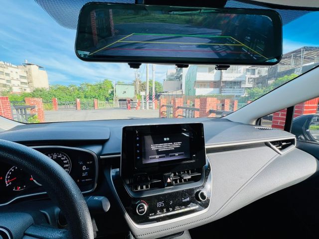 2021年出廠 altis 認證美車 原廠保養跑少  第3張相片
