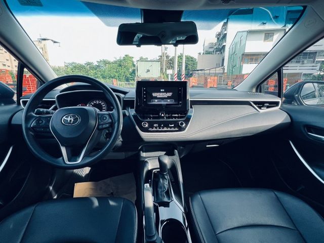 2021年出廠 altis 認證美車 原廠保養跑少  第12張相片