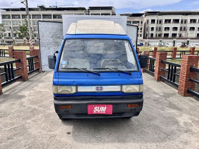 威力貨車背左右開門內鋪白鐵箱子 冷氣剛整新  第13張相片