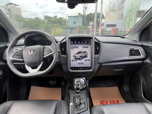 1.6 AR環景版 胎壓監控 定速巡航 IKEY免鑰匙 環景影像 行車紀錄器  第6張相片