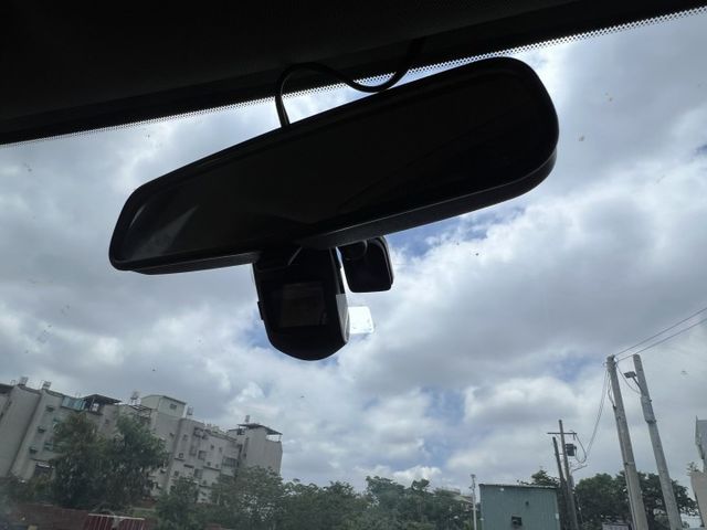 1.6 AR環景版 胎壓監控 定速巡航 IKEY免鑰匙 環景影像 行車紀錄器  第11張相片