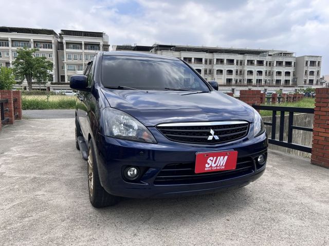 16年式 zinger 正常跑  認證美車 車況很好  #冷氣剛花好 升級安卓機 鋁圈 卡鉗加大碟盤  跑工程賺大錢  第1張相片