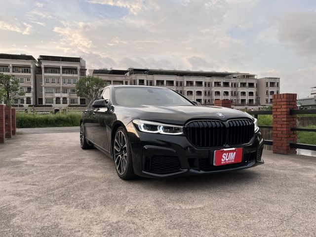 7 SERIES SEDAN F02  第1張相片
