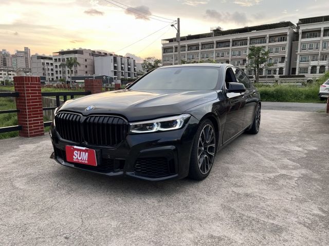 7 SERIES SEDAN F02  第2張相片