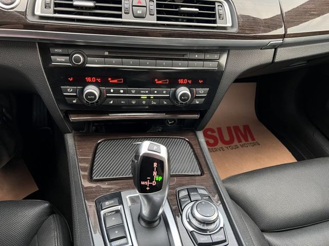 7 SERIES SEDAN F02  第11張相片
