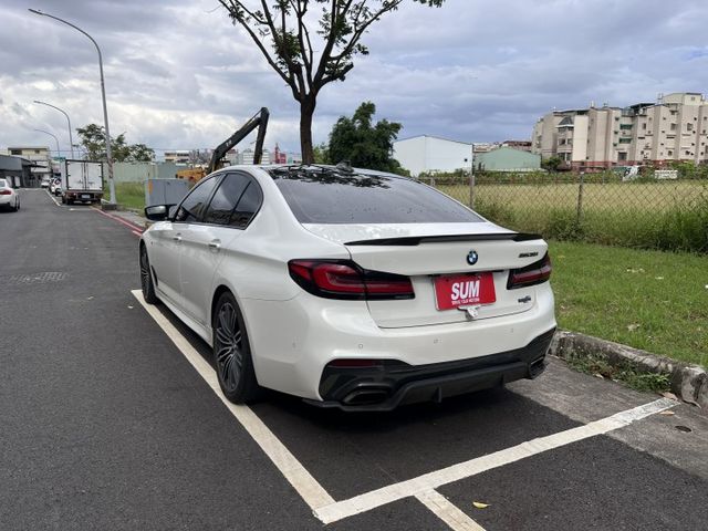 5 SERIES SEDAN G30  第3張相片
