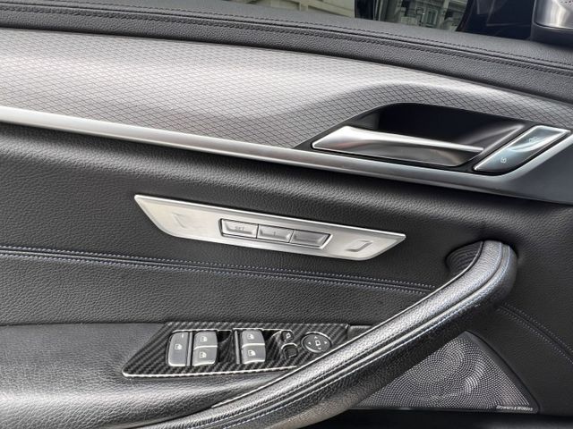 5 SERIES SEDAN G30  第8張相片