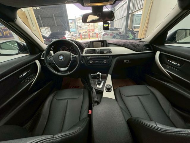 3 SERIES SEDAN F30  第7張相片