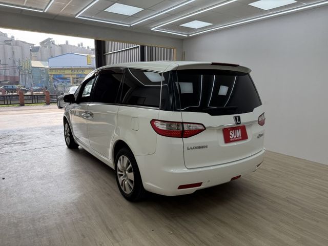 7 MPV 2.2T  第4張相片