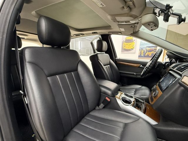 R-CLASS W251  第11張相片