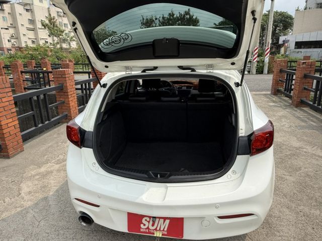 五門馬三只跑7.8萬  送行車紀錄器前後錄  第5張相片